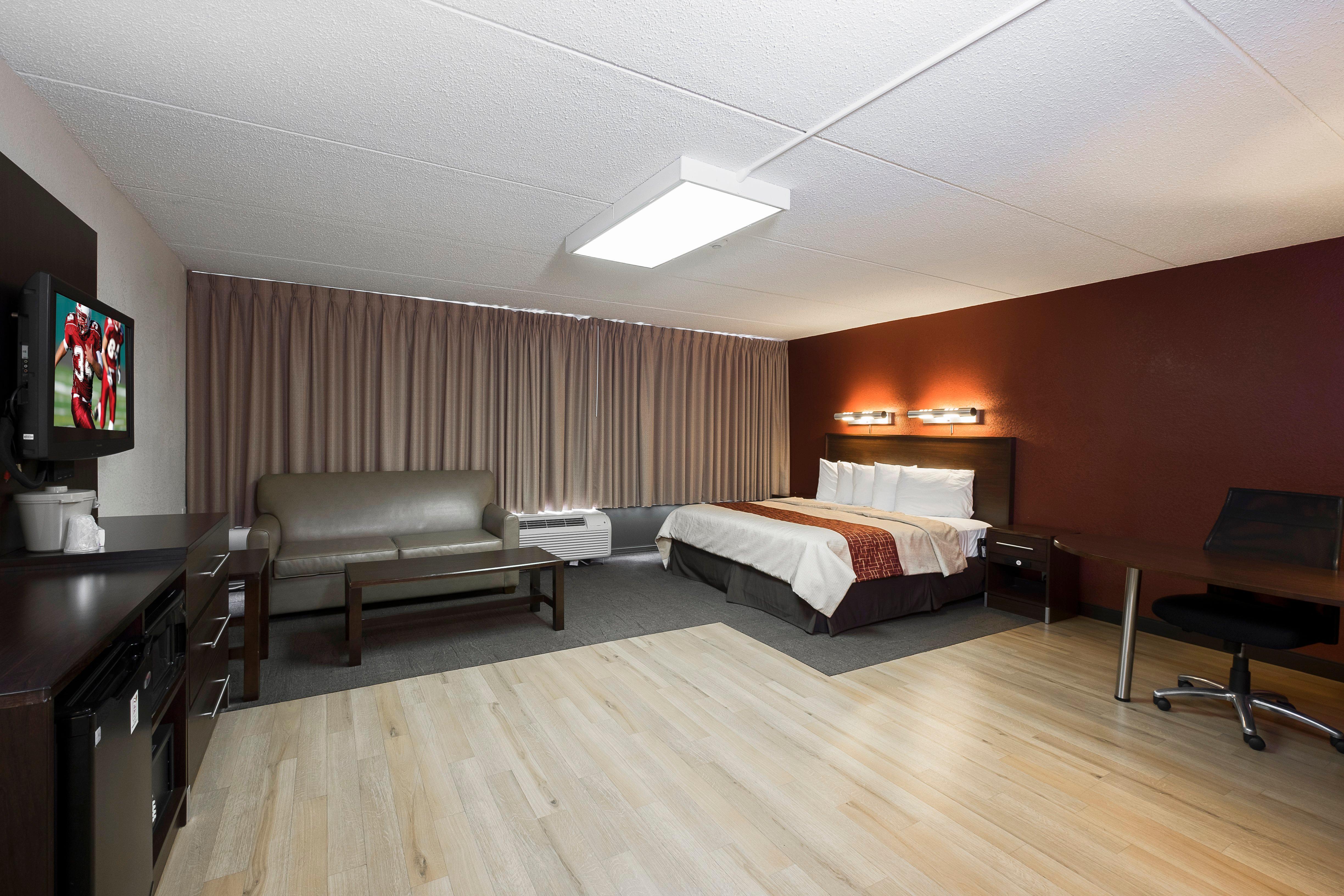 Red Roof Inn Plus+ Boston - Woburn/ Burlington エクステリア 写真